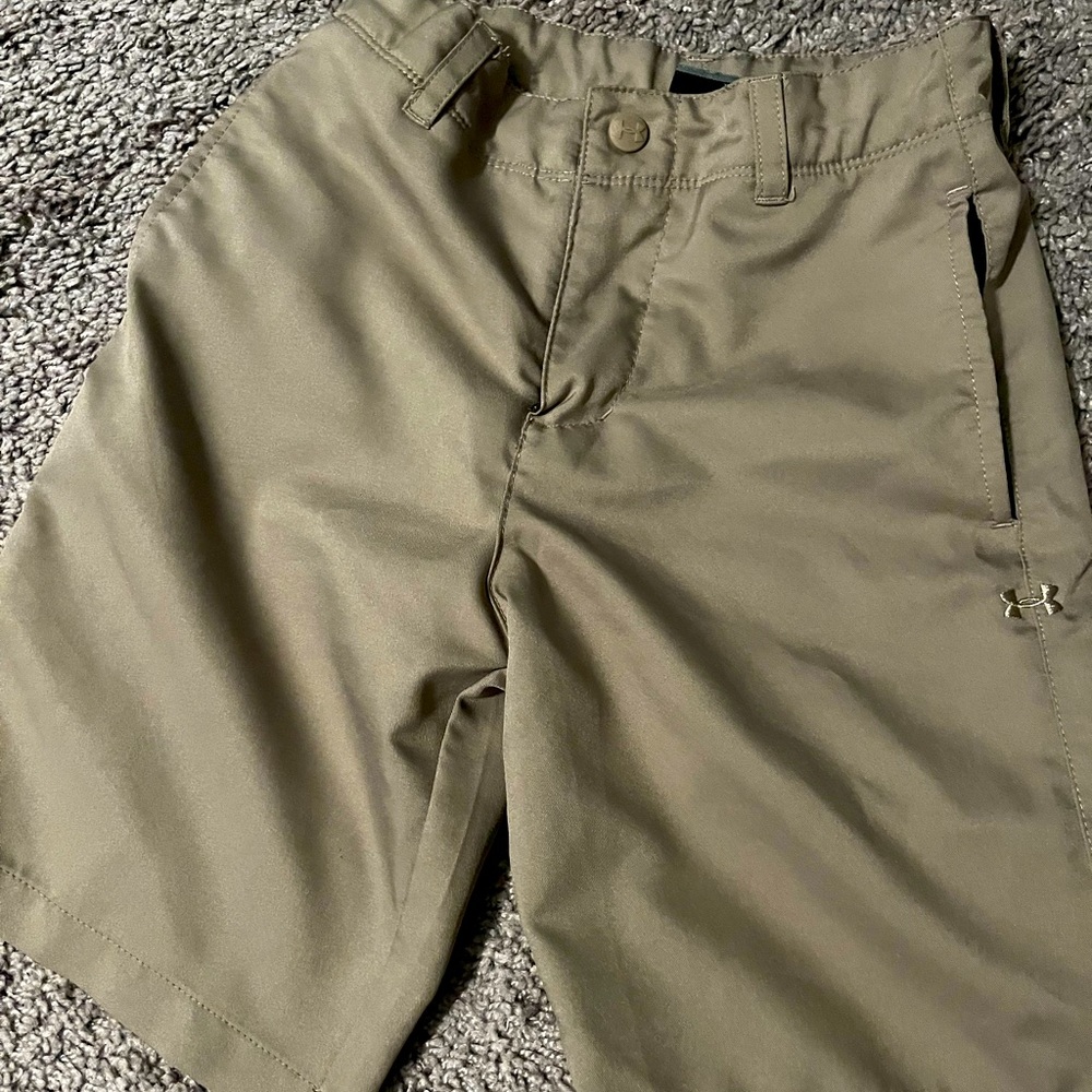 Youth Under Armour Golf shorts